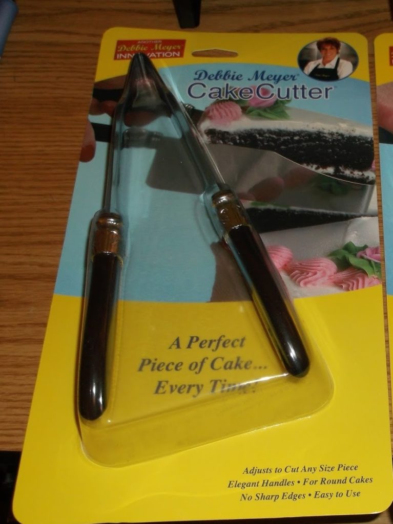 DEBBIE MEYER CAKE CUTTER Best Of As Seen On TV